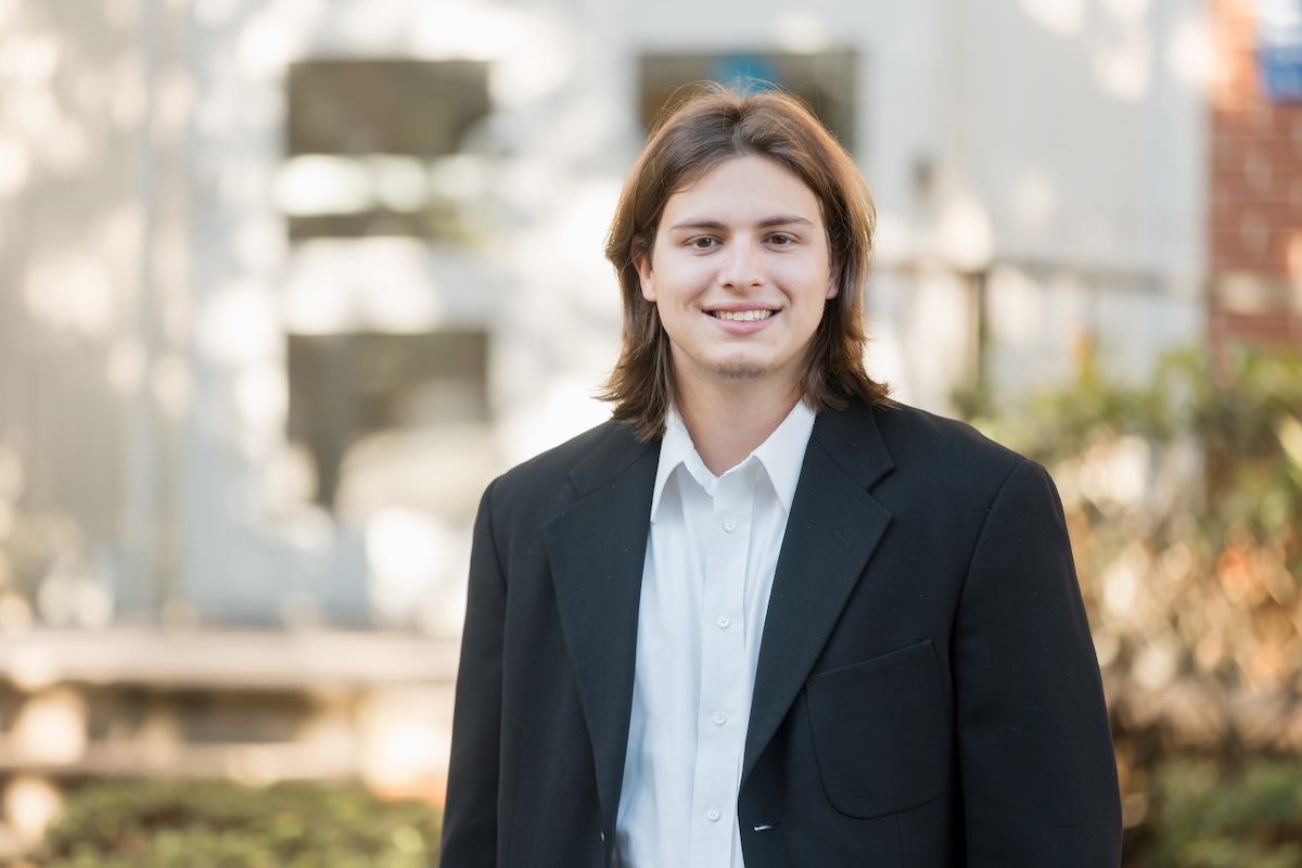 Internships: A Cornerstone of Business Education photo